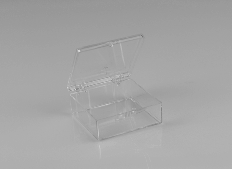 Hinged plastic boxes, 2 x 2